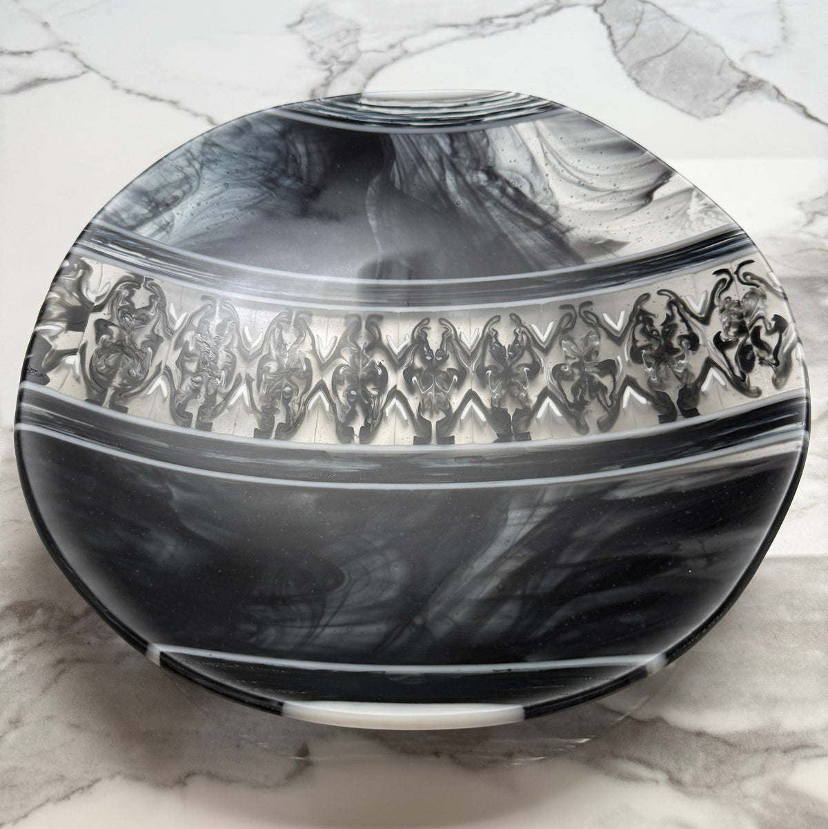 Handmade Fused Glass Decorative Bowl – Japandi Style (Copy)